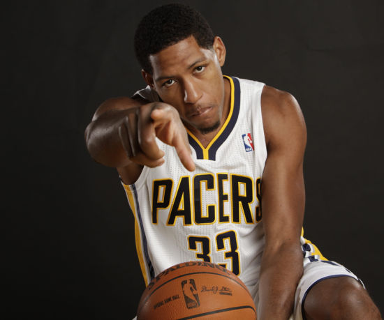 R.I.P.，佛罗伦萨小将理查德森的父亲、前NBA球星迈克尔-理查德森去世（前NBA球星迈克尔-理查德森去世，系佛罗伦萨小将理查德森之父）