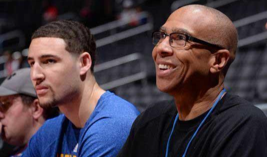 2.12亿，顶薪签约！NBA最狡猾的老年球星诞生，你辜负了哈登的信任（2.12亿顶薪敲定！NBA“老狐狸”出炉，你辜负了哈登的托付）