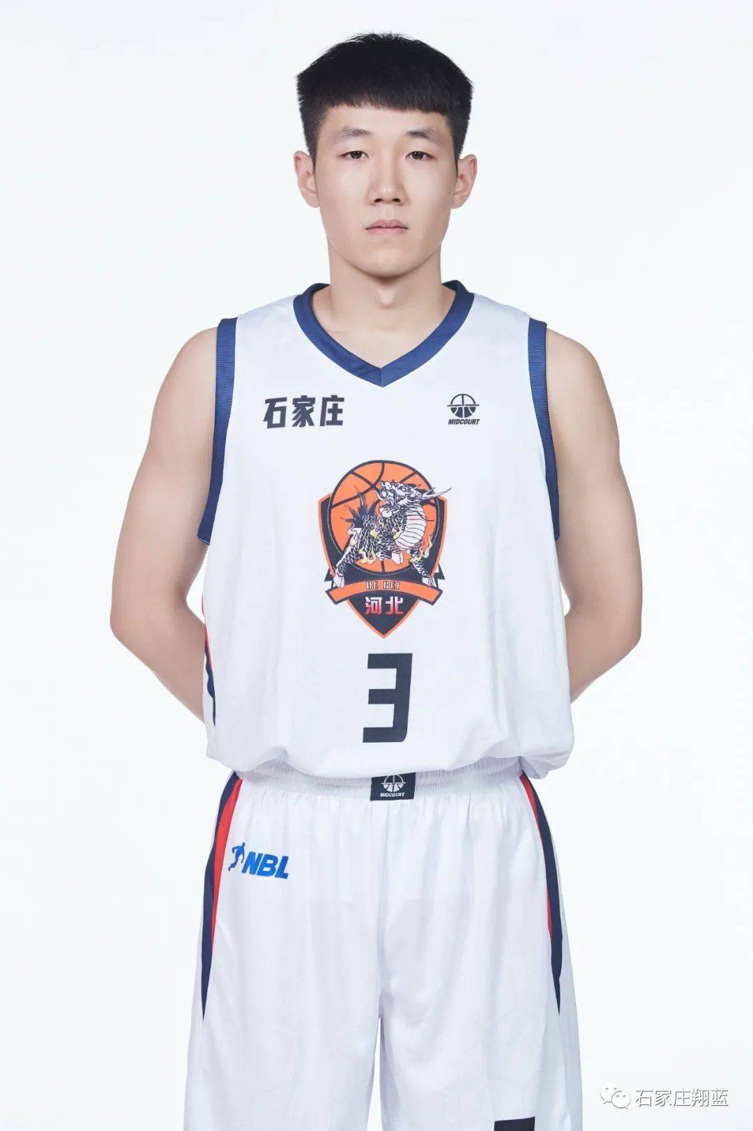 尼克斯后卫布伦森荣膺第三届NBA杯MVP奖项（尼克斯后卫布伦森当选第三届NBA杯MVP）