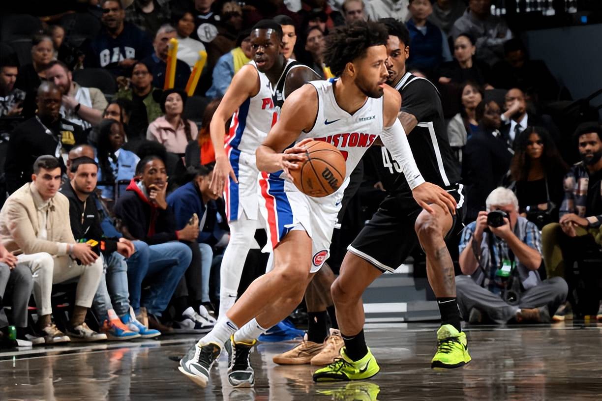 巴列卡诺客队更衣室设施简陋，波兰球队波兹南莱赫发视频吐槽（波兹南莱赫晒视频吐槽巴列卡诺客队更衣室条件简陋）